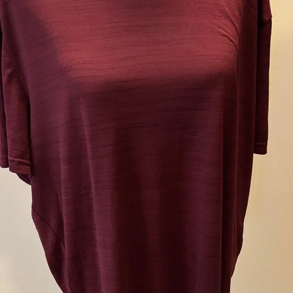 Fila Burgundy Crew Neck Tee - see measurements - Picture 3 of 8